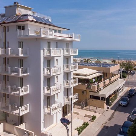 Rubino Apartments A 100Metri Dal Mare Riccione Kültér fotó