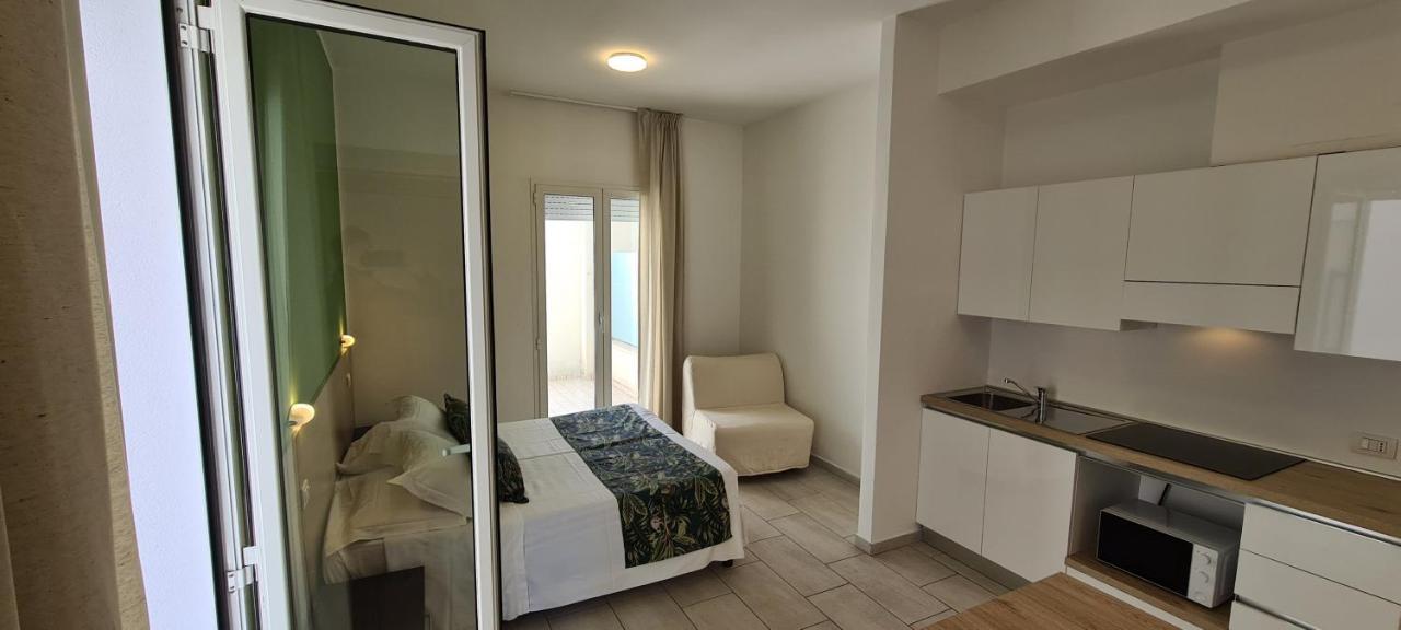 Rubino Apartments A 100Metri Dal Mare Riccione Kültér fotó