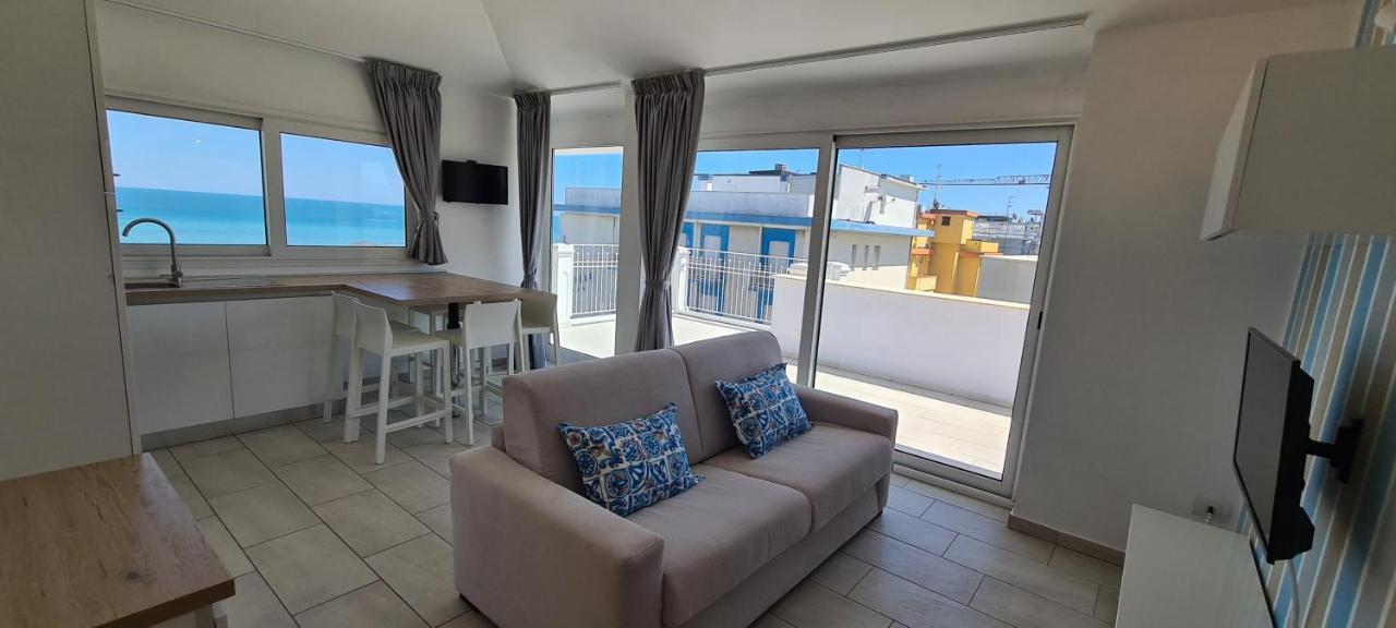 Rubino Apartments A 100Metri Dal Mare Riccione Kültér fotó