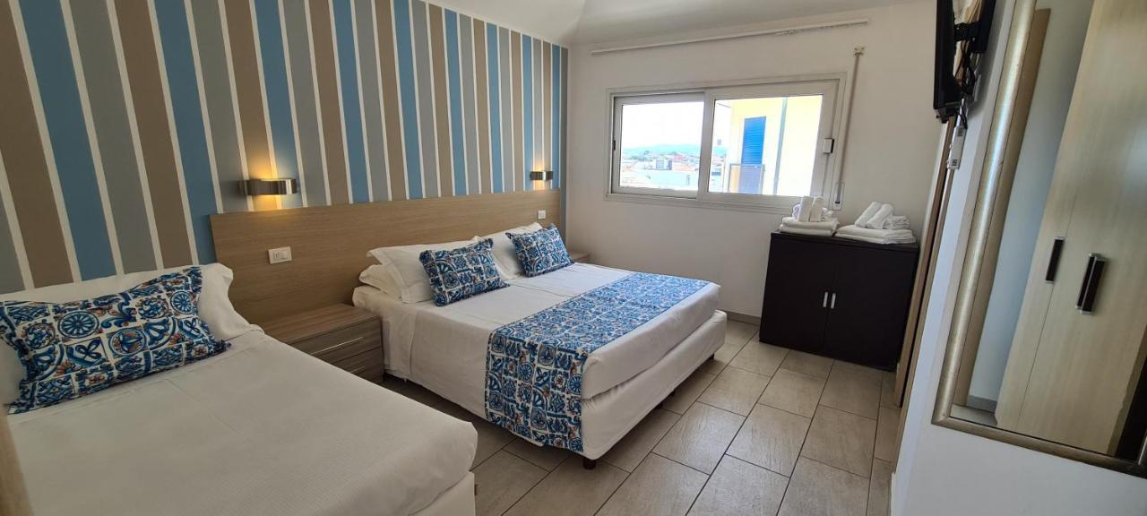 Rubino Apartments A 100Metri Dal Mare Riccione Kültér fotó
