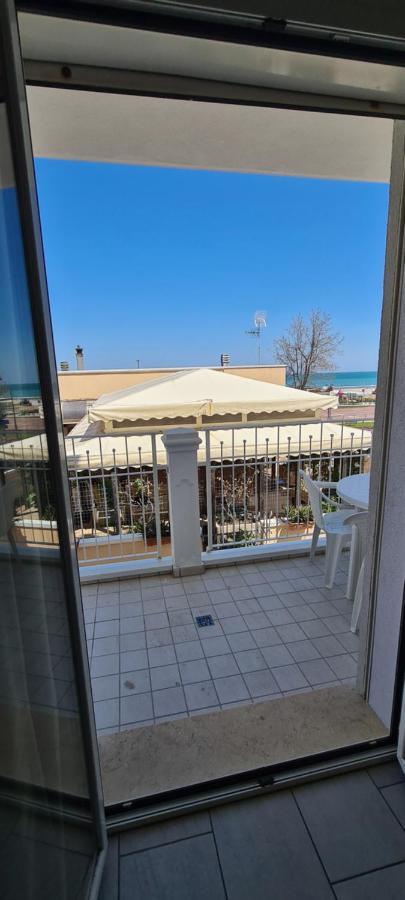Rubino Apartments A 100Metri Dal Mare Riccione Kültér fotó