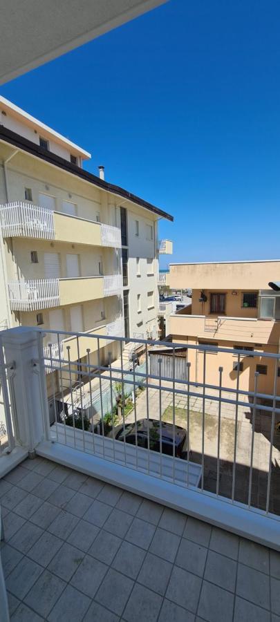 Rubino Apartments A 100Metri Dal Mare Riccione Kültér fotó