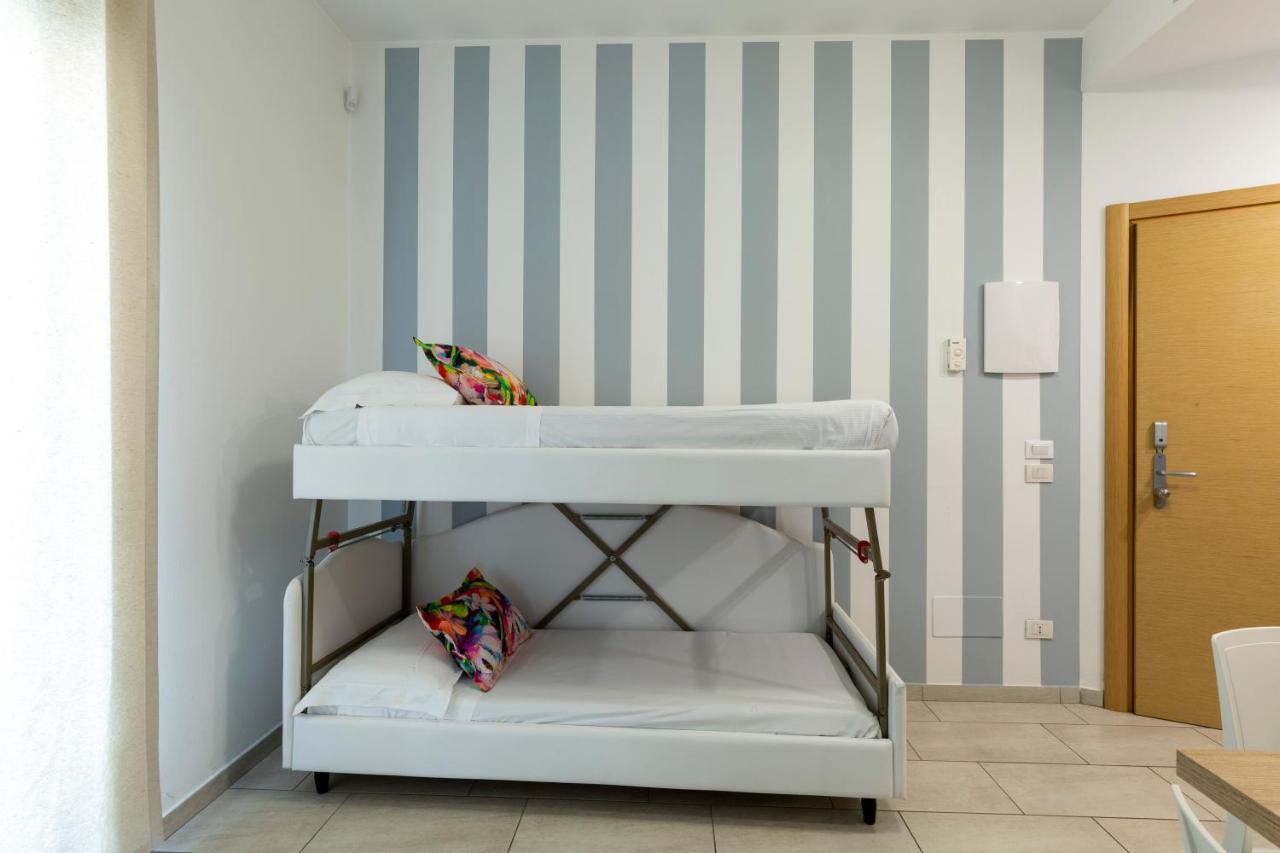 Rubino Apartments A 100Metri Dal Mare Riccione Kültér fotó