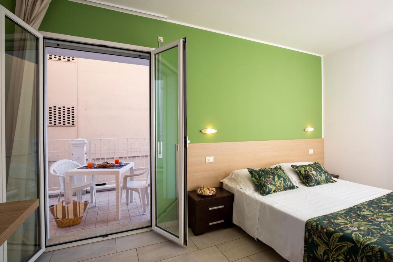 Rubino Apartments A 100Metri Dal Mare Riccione Kültér fotó