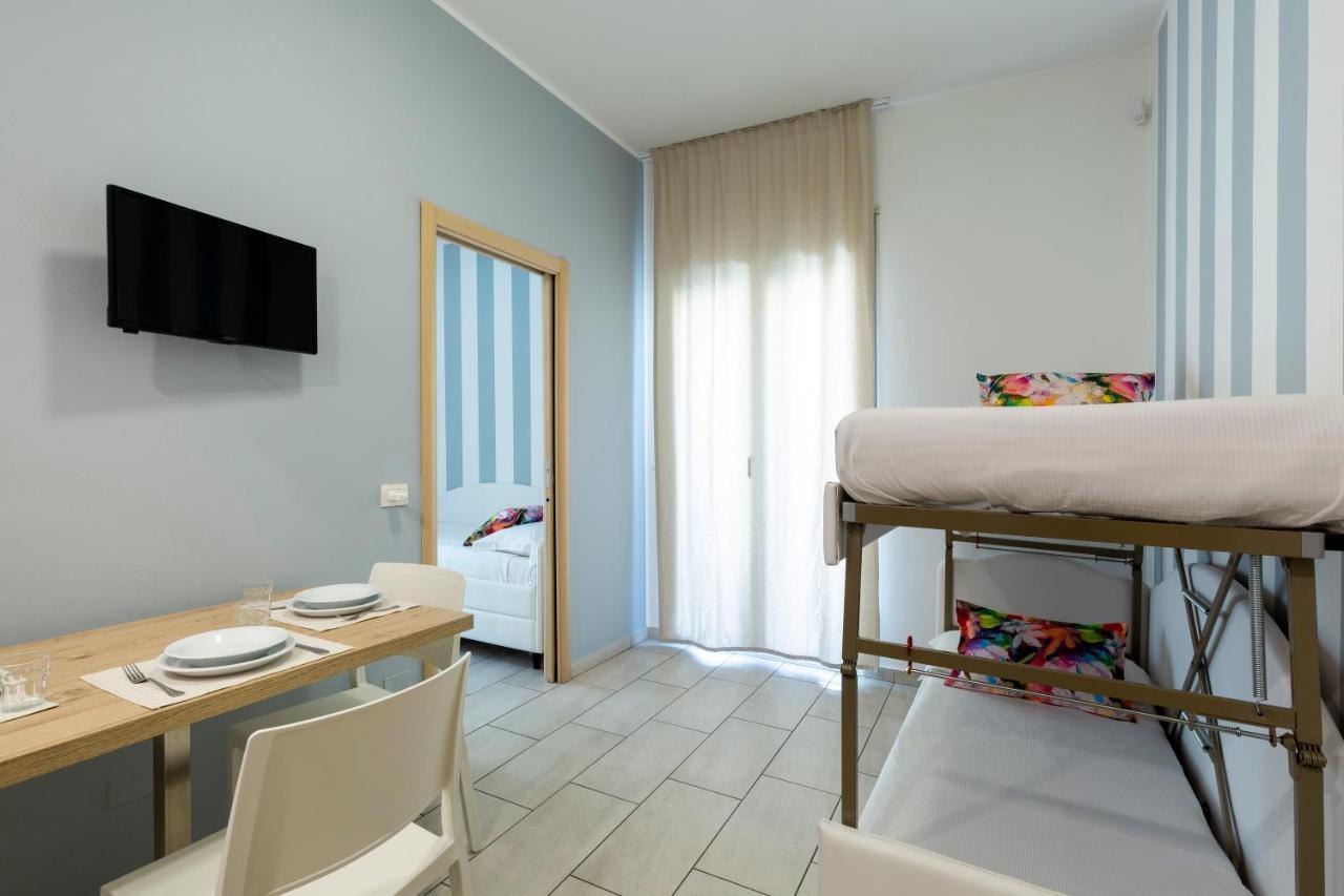 Rubino Apartments A 100Metri Dal Mare Riccione Kültér fotó