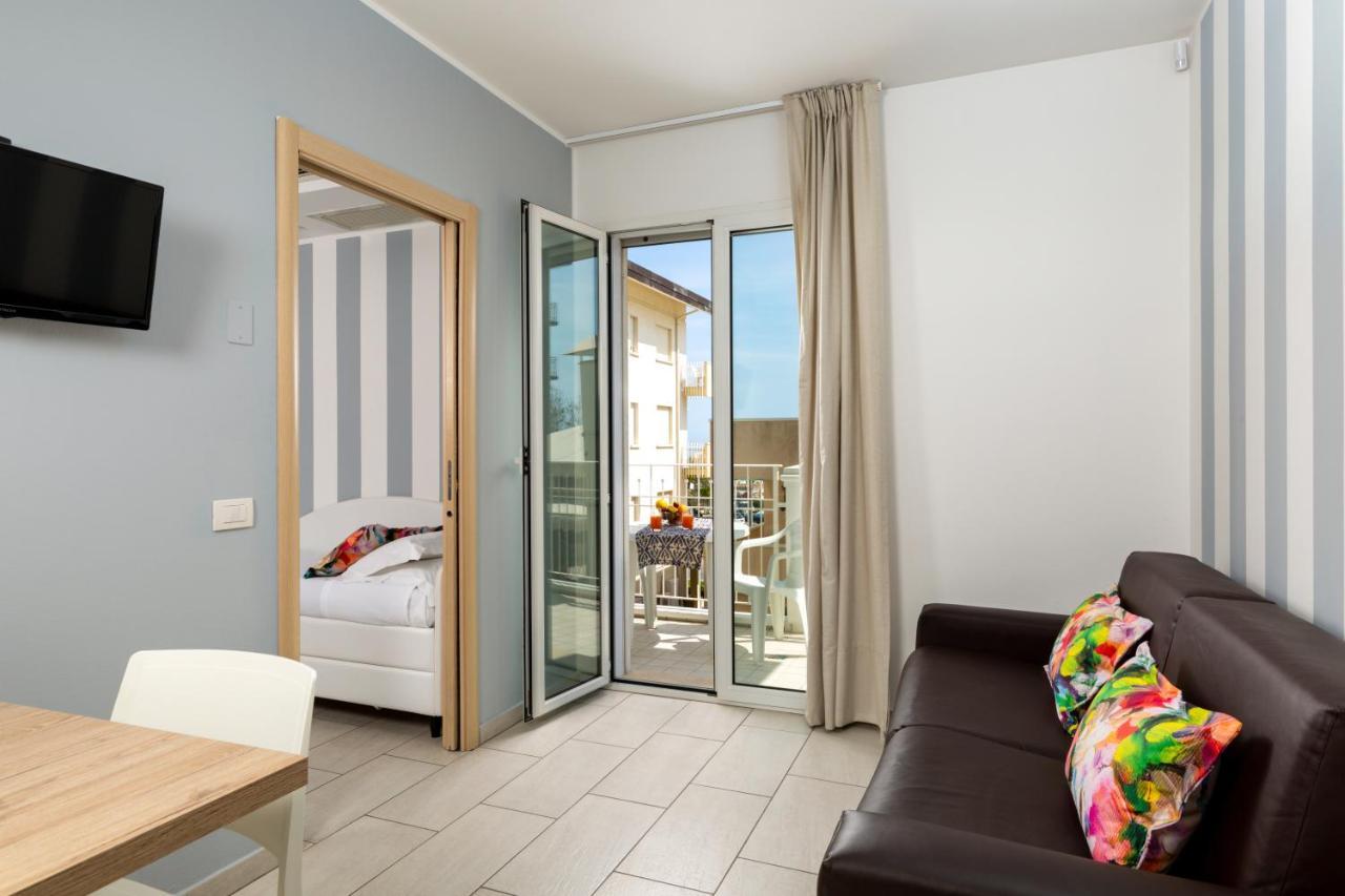 Rubino Apartments A 100Metri Dal Mare Riccione Kültér fotó