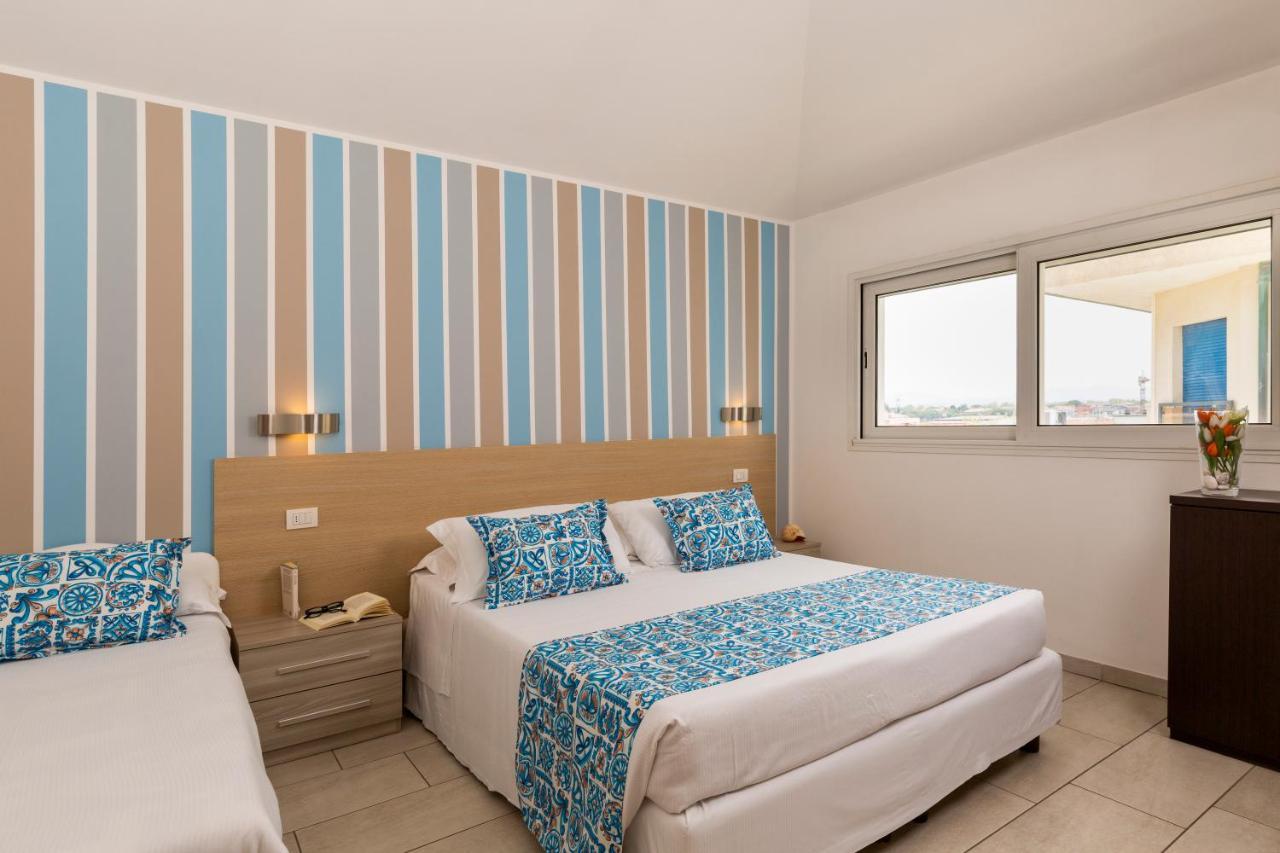 Rubino Apartments A 100Metri Dal Mare Riccione Kültér fotó