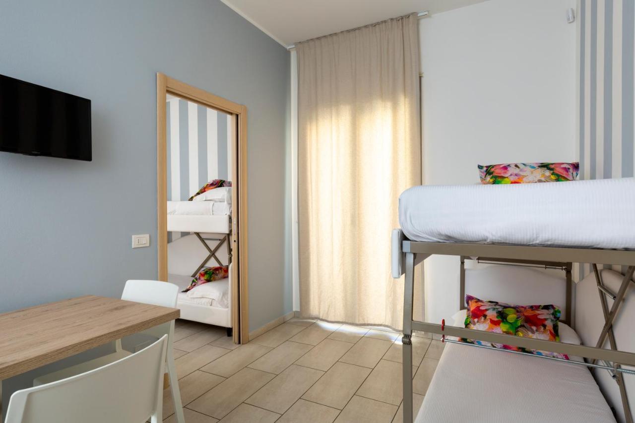 Rubino Apartments A 100Metri Dal Mare Riccione Kültér fotó